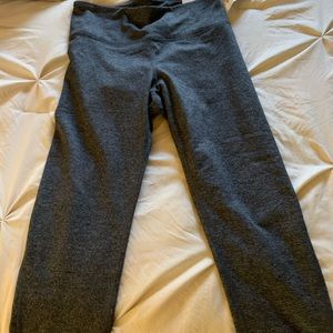 Old Navy high waisted elevate crop leggings